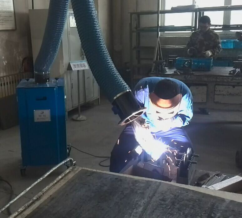 焊煙凈化器廠家?guī)湍私鉄o塵除油